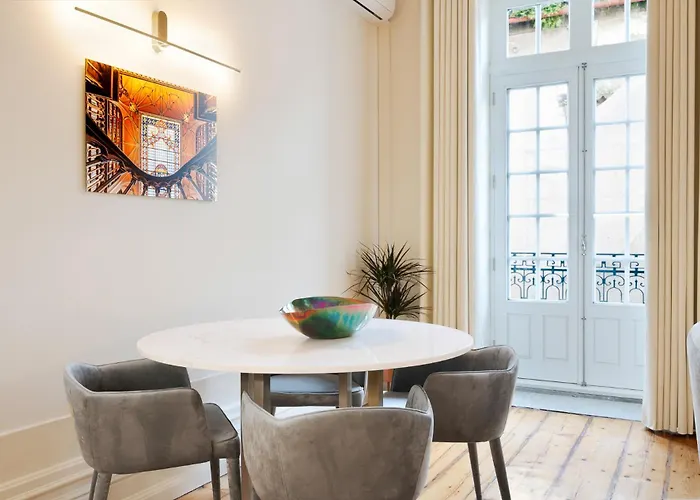 42 2 F Historical At Cardosas Block Порту