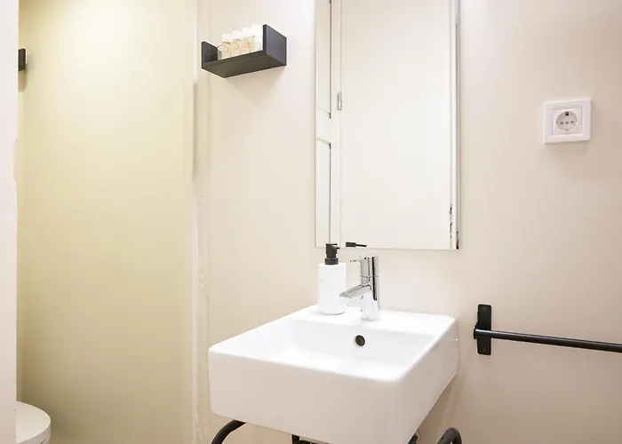 Apartment 42 2 F Historical At Cardosas Block Porto