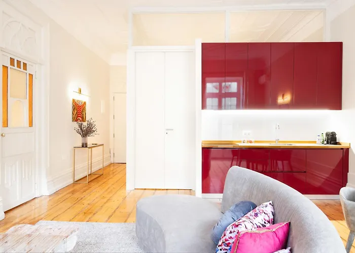 42 2 F Historical At Cardosas Block Apartment Porto