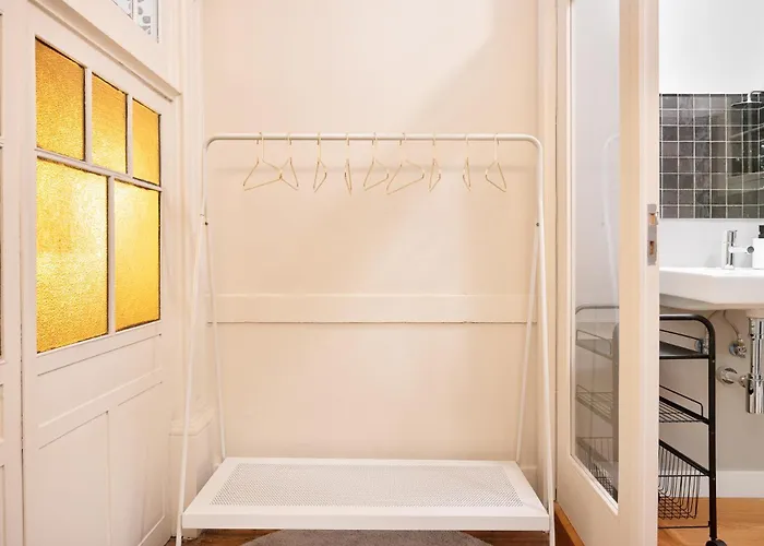 42 2 F Historical At Cardosas Block