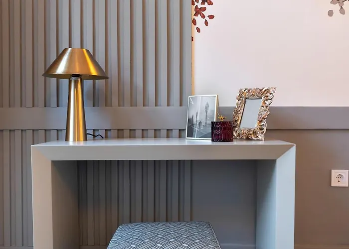 42 2 F Historical At Cardosas Block * Porto