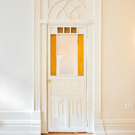 42 2 F Historical At Cardosas Block Apartment Porto