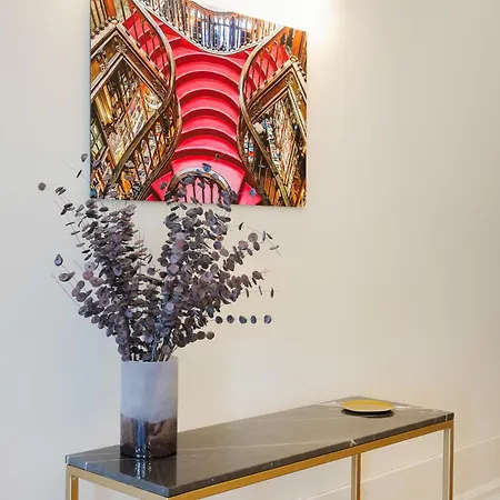 42 2 F Historical At Cardosas Block Apartment Porto