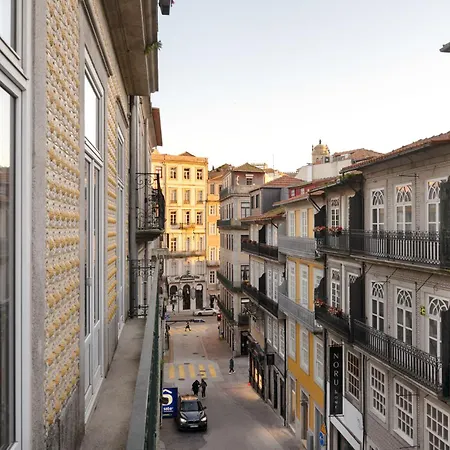 42 2 F Historical At Cardosas Block Апартаменты